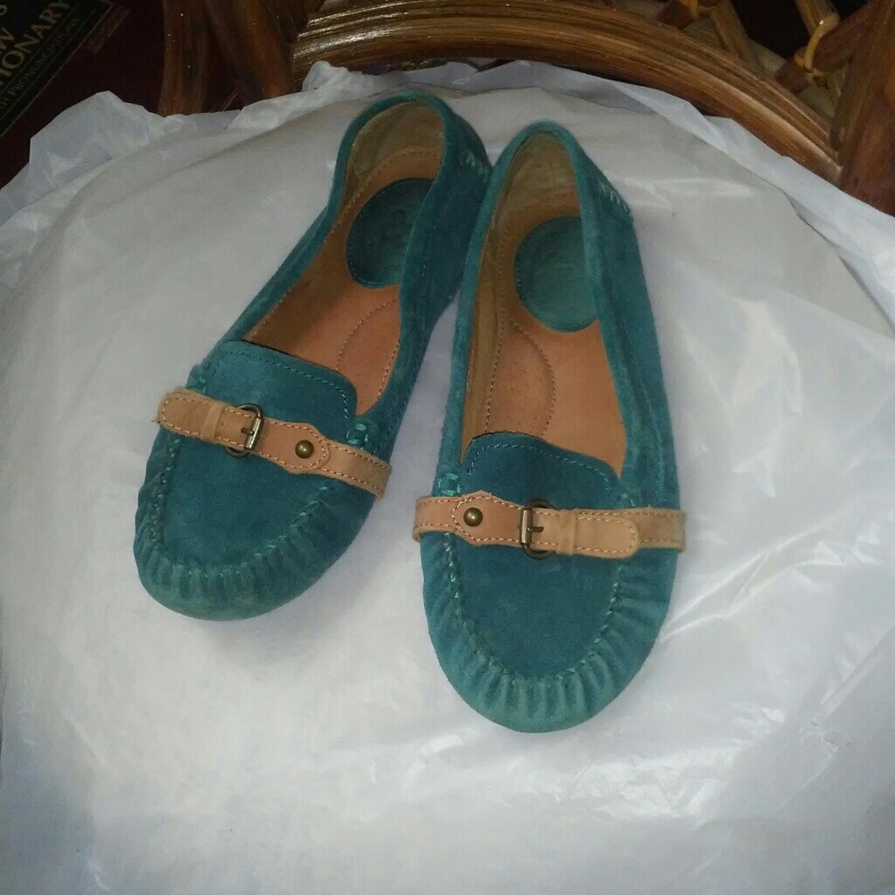 Women Ariat shoes